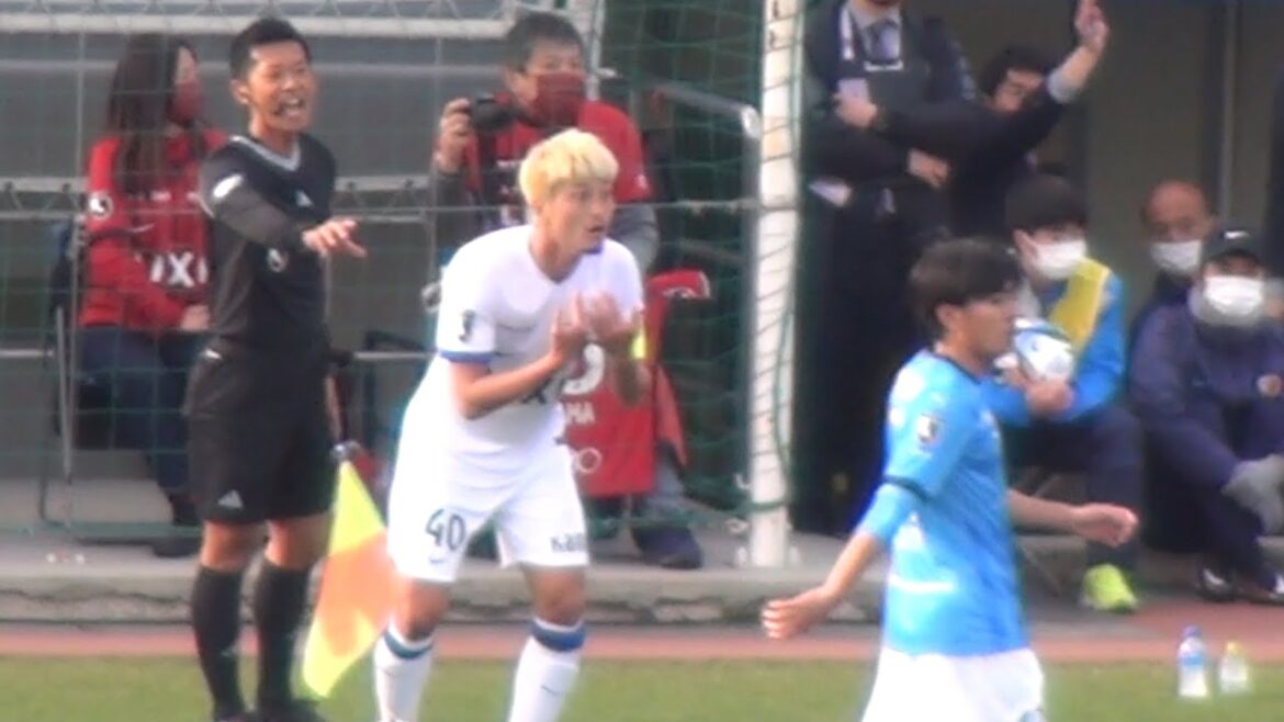 戸惑う鈴木優磨　ブチ切れる岩政大樹（横動画 | 2023J1第3節 横浜FC 1-3 鹿島アントラーズ | Kashima Antlers